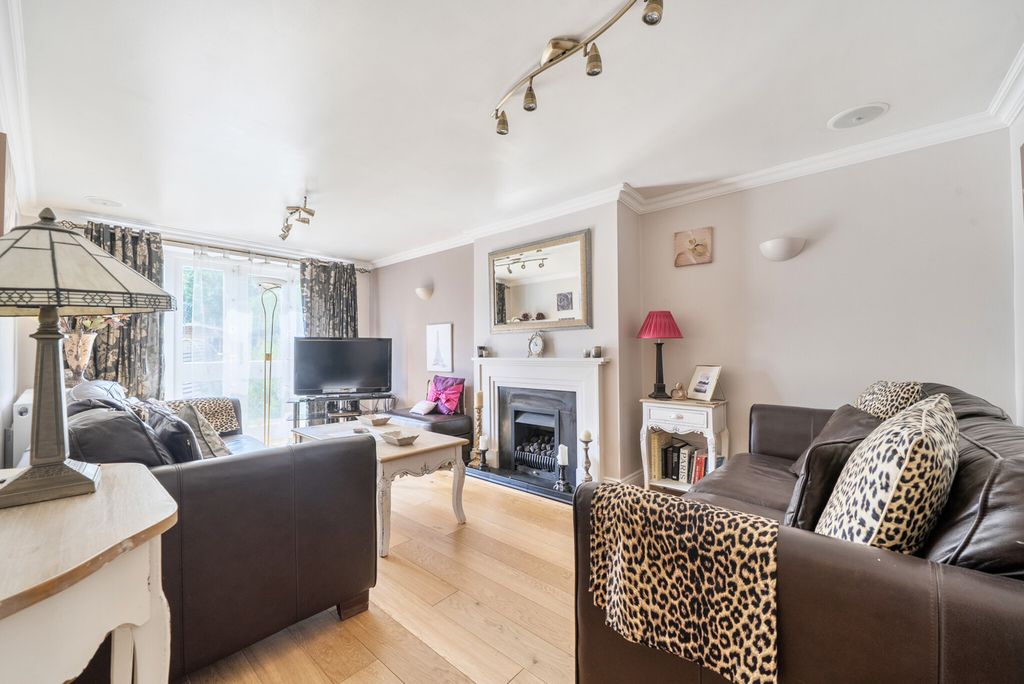 Property photo 2 of 18 1458119-7-6A079Cf...