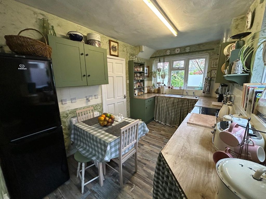 Property photo 3 of 22