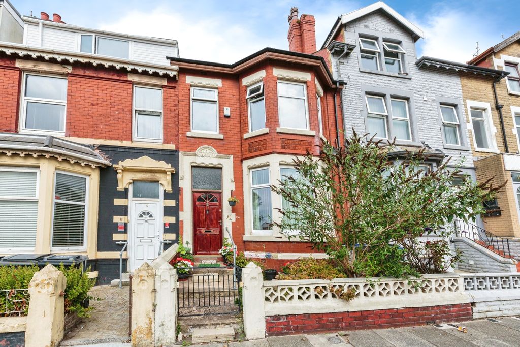 Property photo 1 of 15 Photography