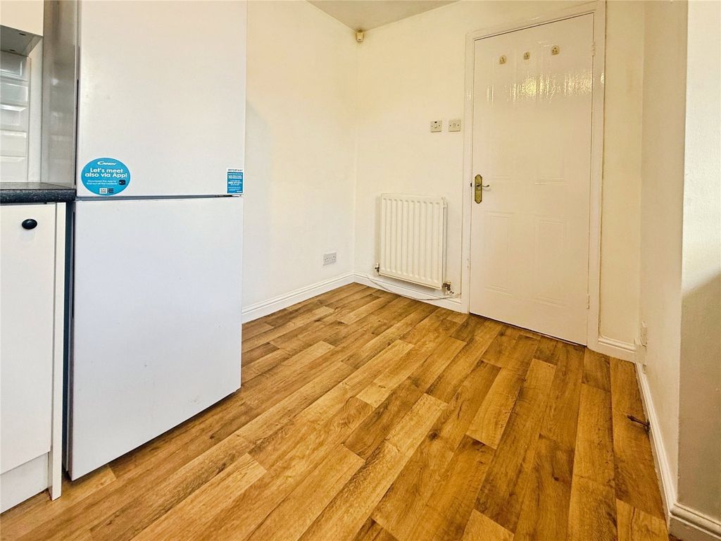 Property photo 3 of 12 Picture No. 04