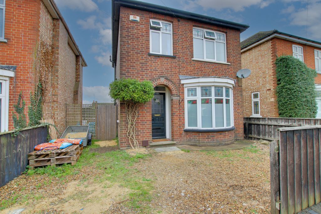 Property photo 2 of 13