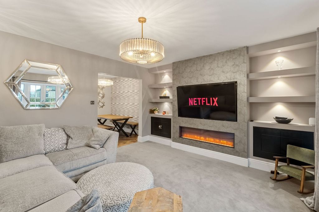 Property photo 2 of 24