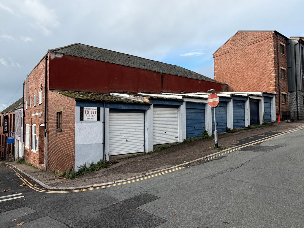 Property photo 1 of 2