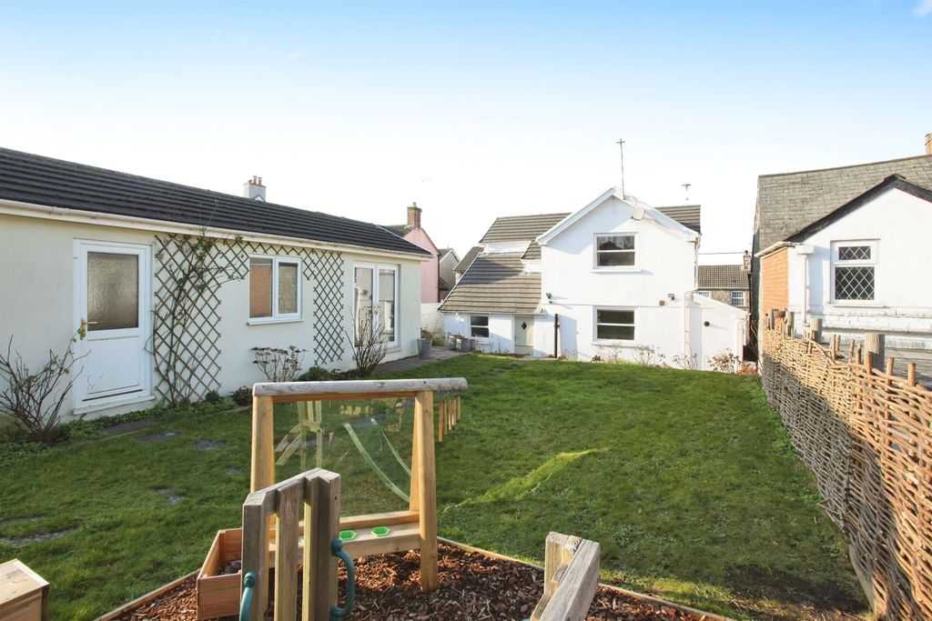 Property photo 1 of 26