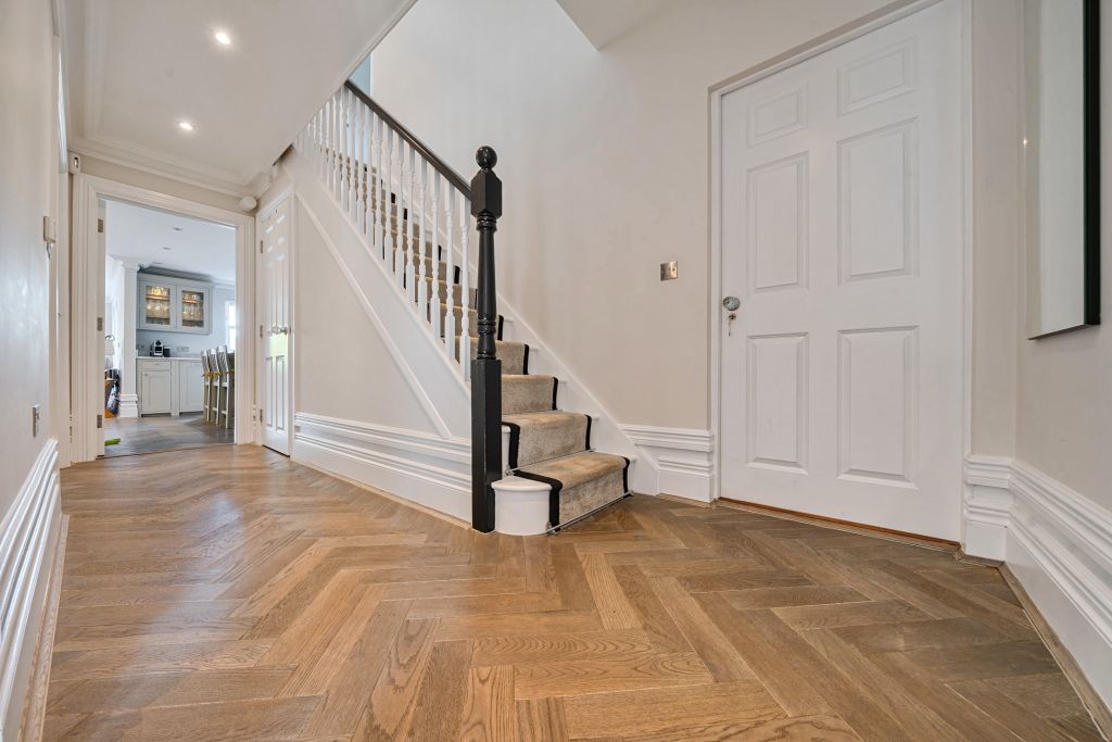 Property photo 3 of 24