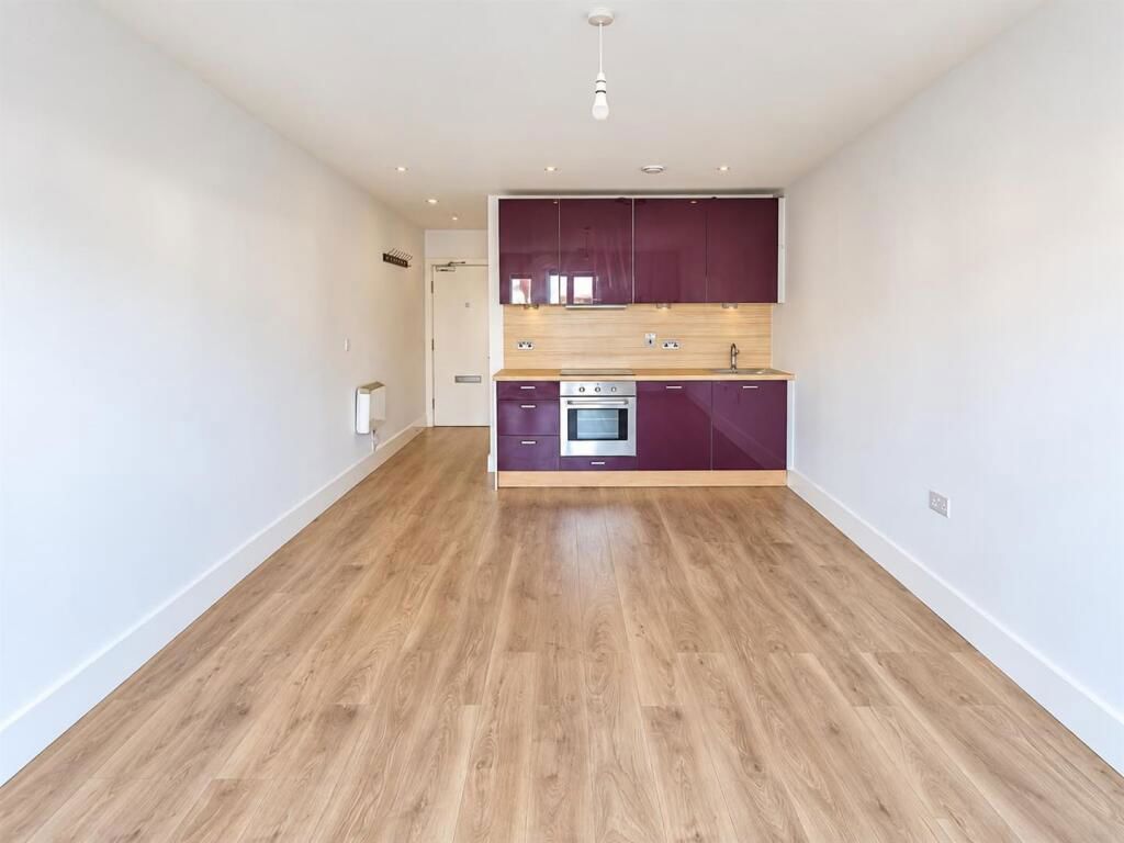 Property photo 3 of 11