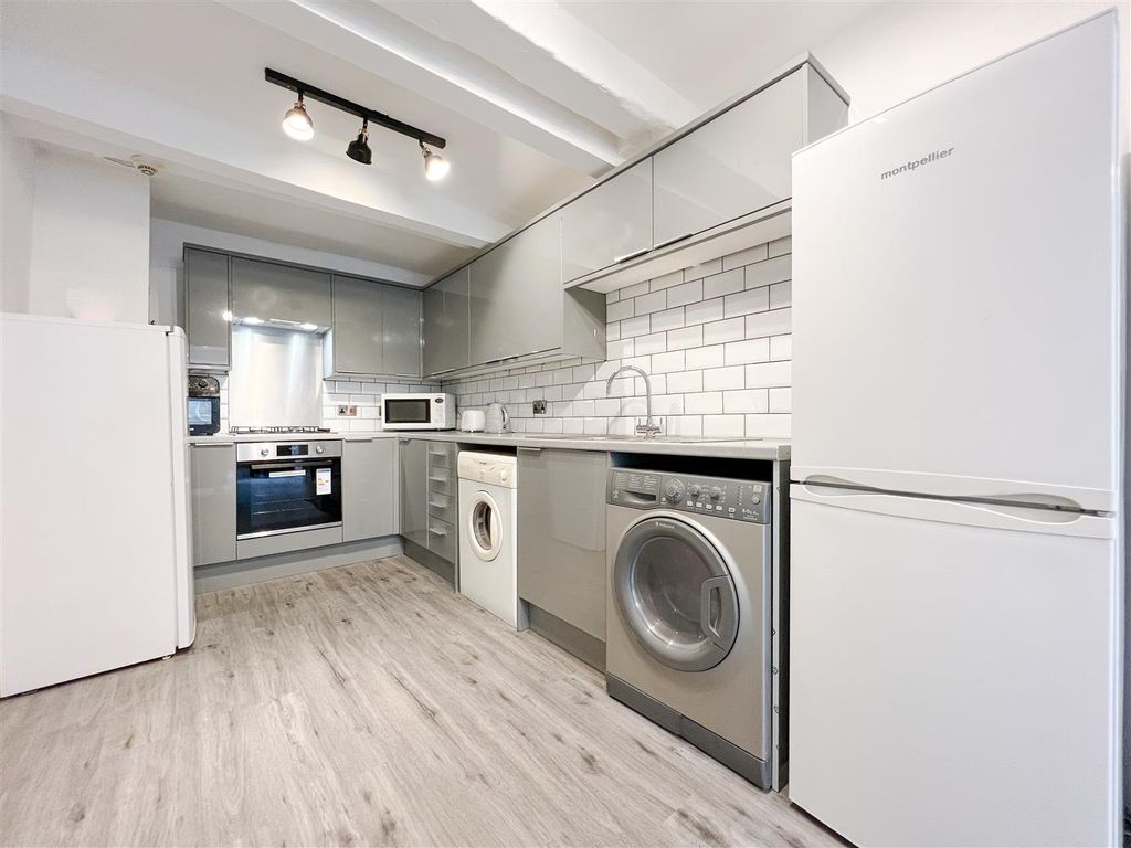 Property photo 2 of 12 Img_5396.Jpg