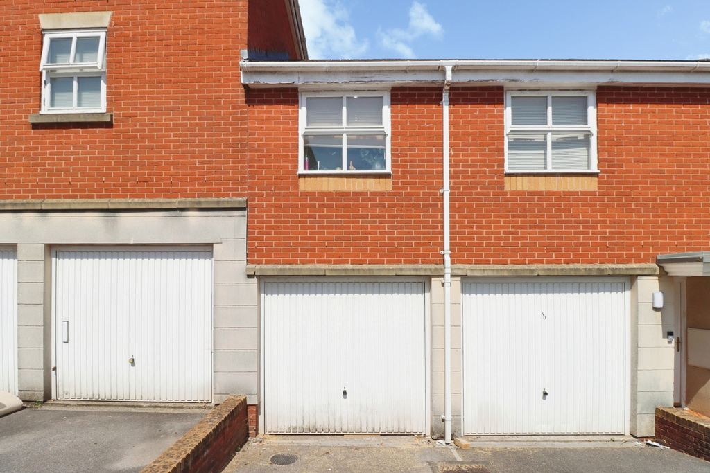 Property photo 2 of 15 Pbox-Img.Jpg