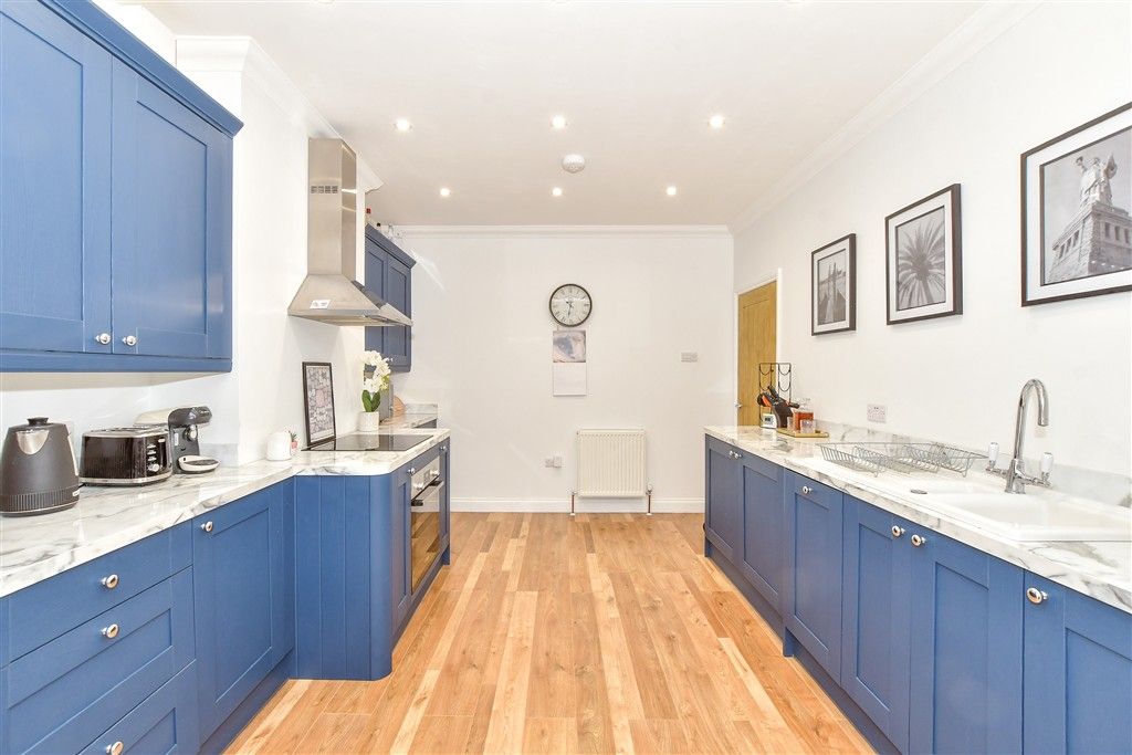 Property photo 2 of 14 Kitchen