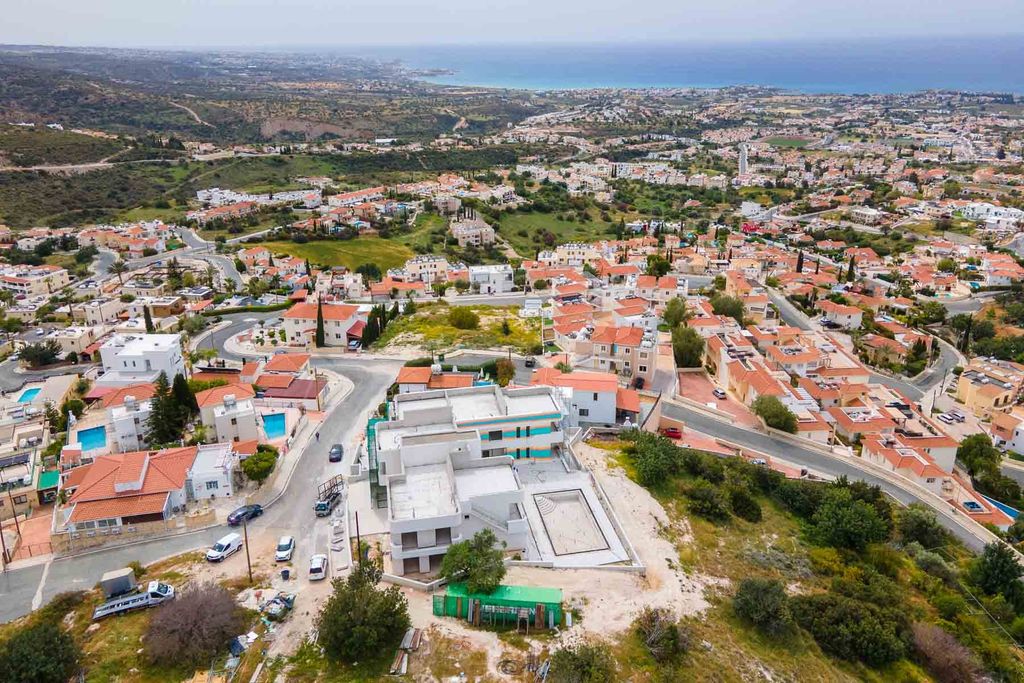 Property photo 3 of 9