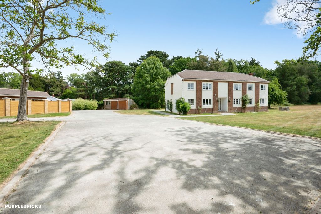 Property photo 2 of 45