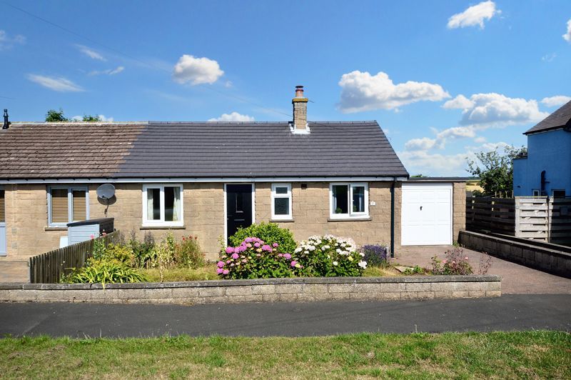 Property photo 1 of 10 Front External