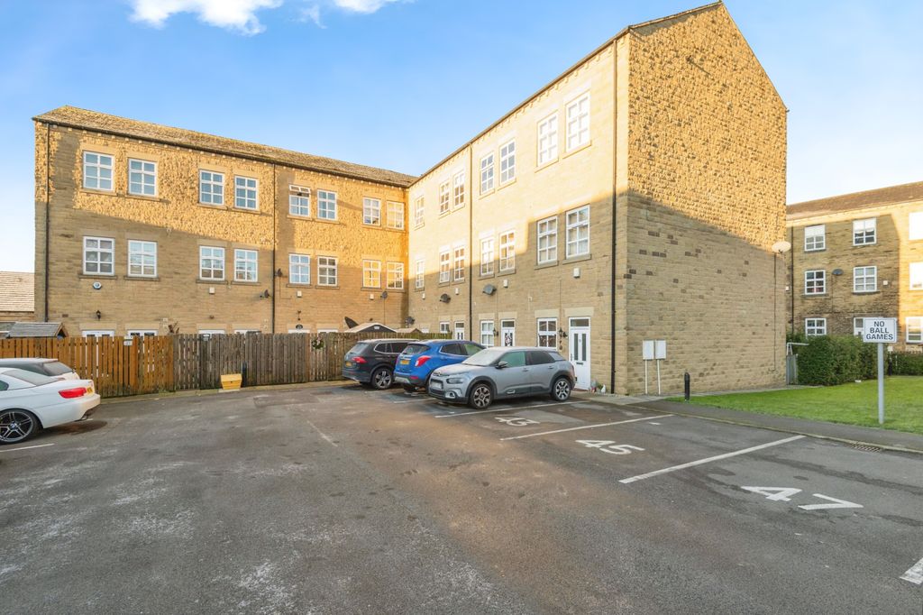 Property photo 2 of 14 Allocated Parking