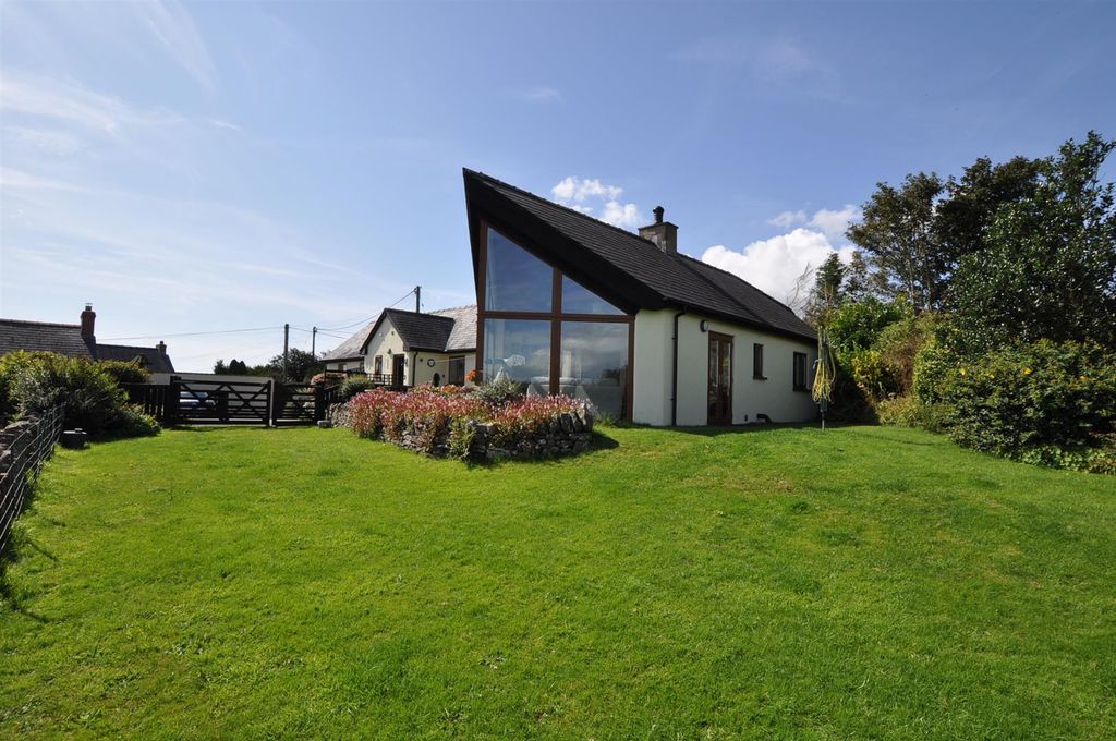 Property photo 2 of 41 Externally