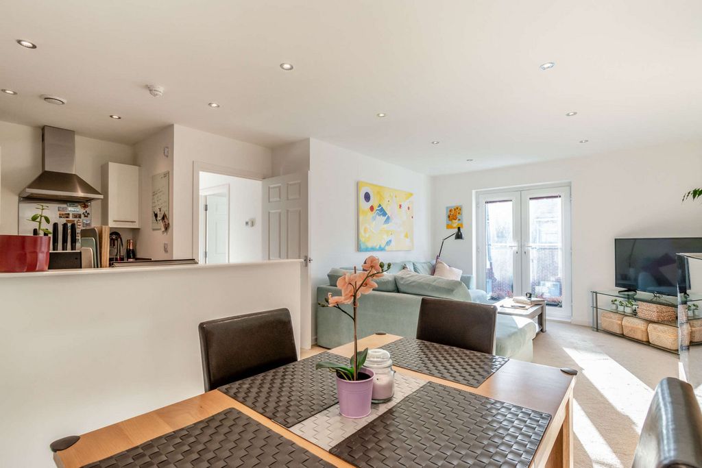 Property photo 1 of 23