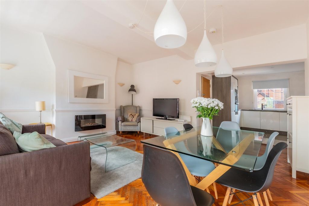 Property photo 2 of 15 11 Marlborough House-17.Jpg