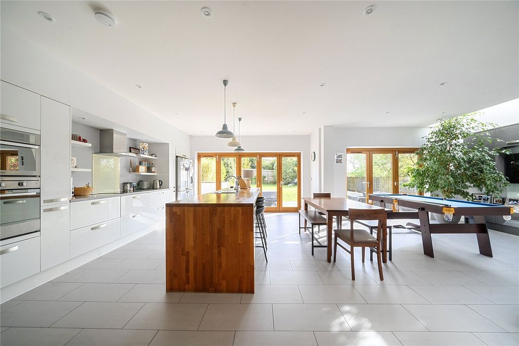 Property photo 2 of 14 Kitchen Dining