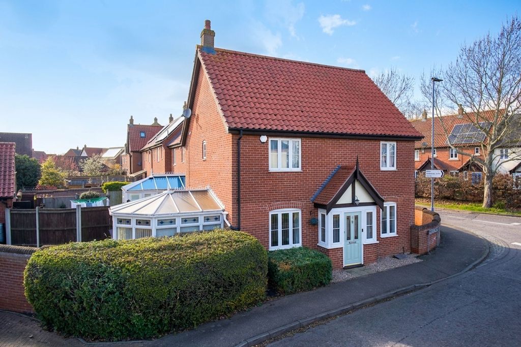 Property photo 1 of 31