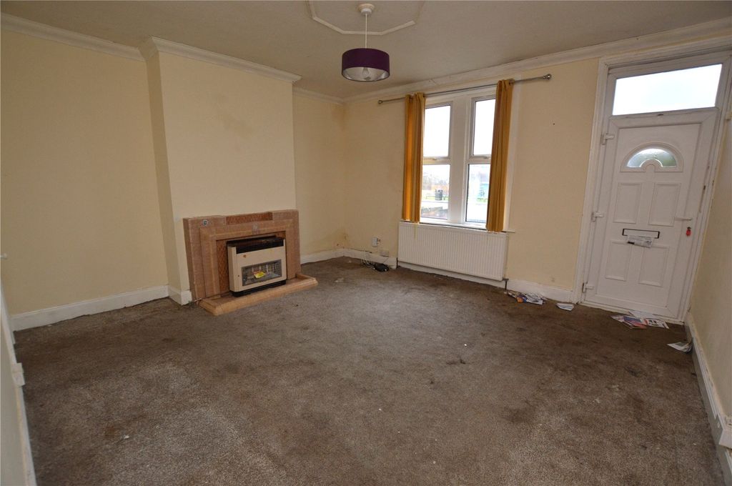 Property photo 2 of 8 Picture No. 21