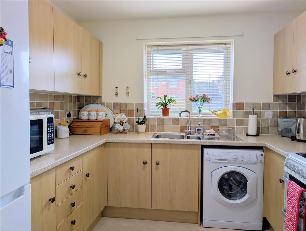 Property photo 2 of 11