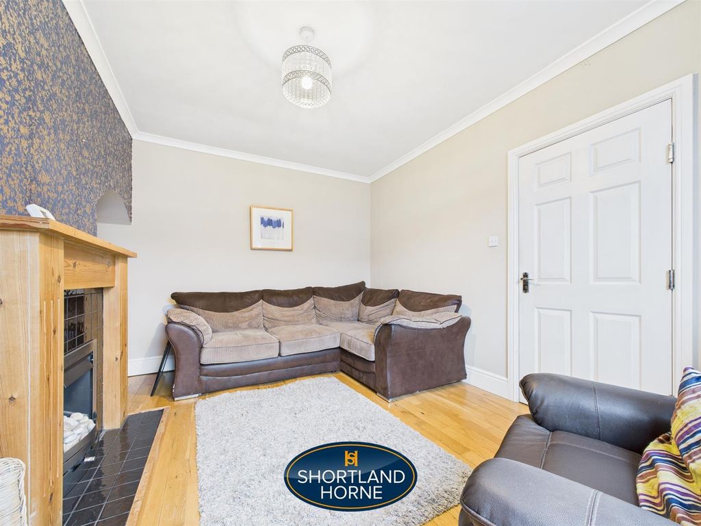 Property photo 3 of 21 Cam01906G0-Pr0629-Still005.Jpg