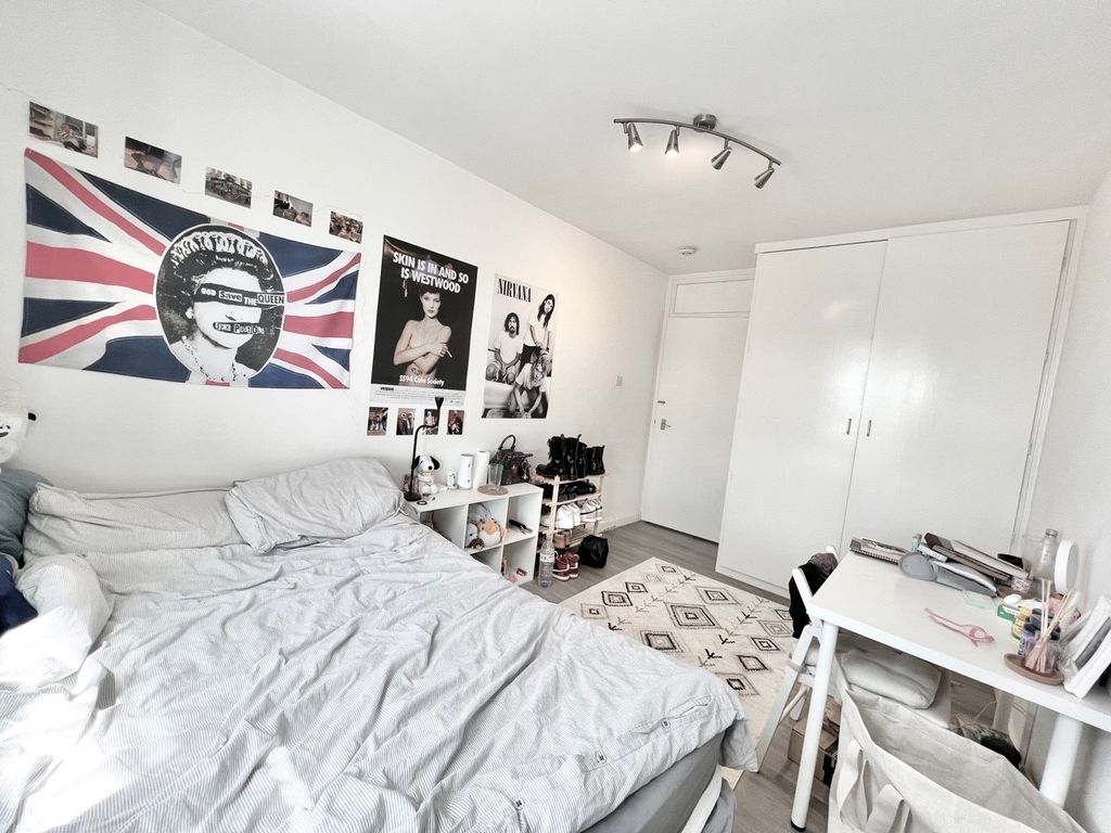 Property photo 3 of 14 Gallery