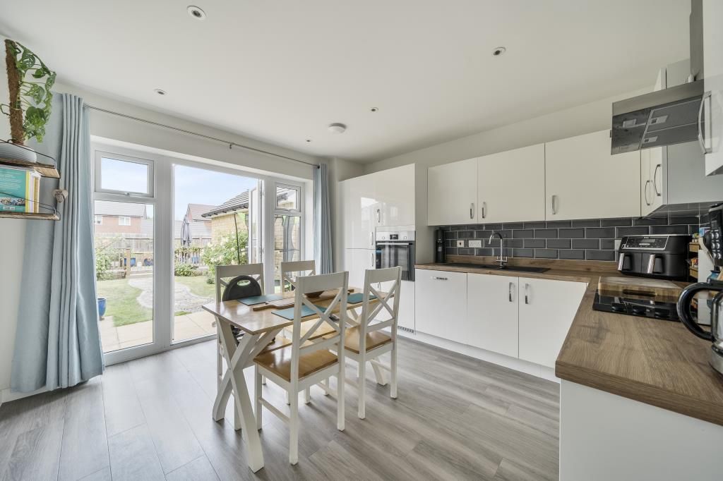 Property photo 2 of 21 Dining Area