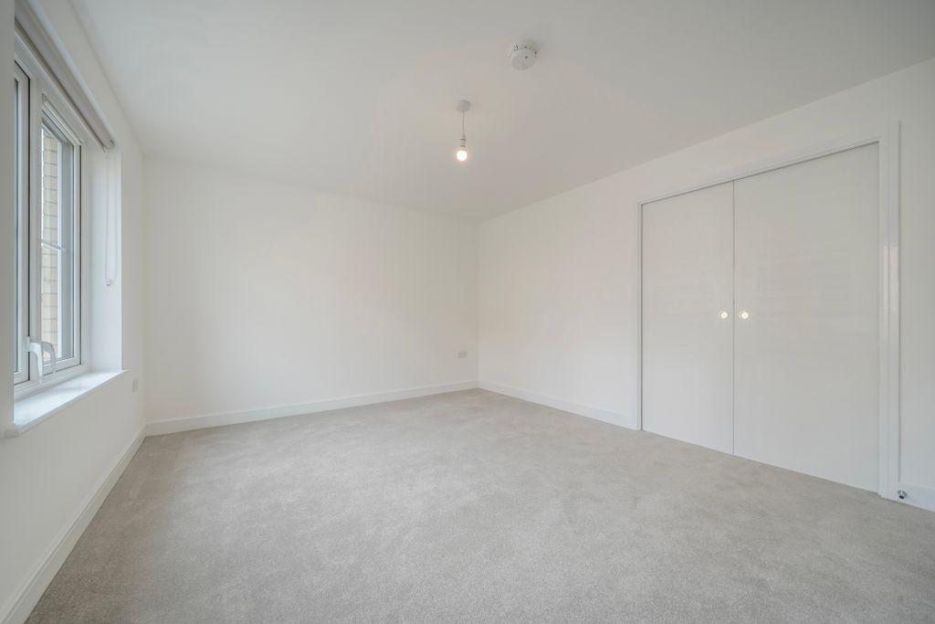 Property photo 3 of 20 Bedroom