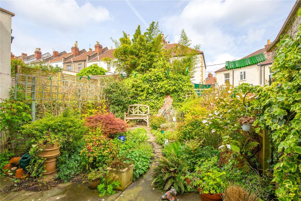 Property photo 2 of 17 Picture No. 03