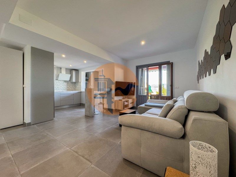 Property photo 3 of 42