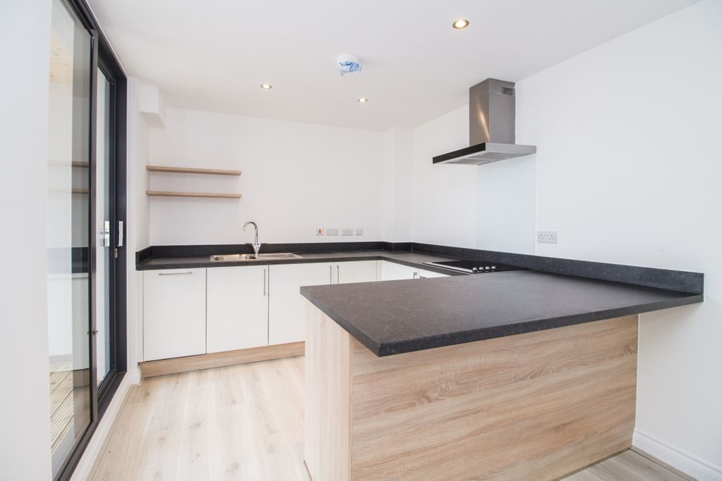 Property photo 3 of 6 31563