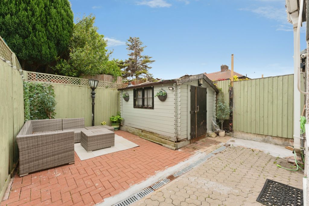 Property photo 2 of 15