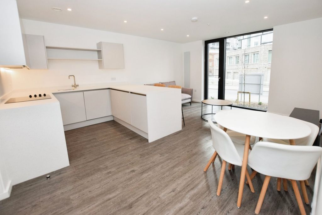 Property photo 3 of 22 Picture No. 10