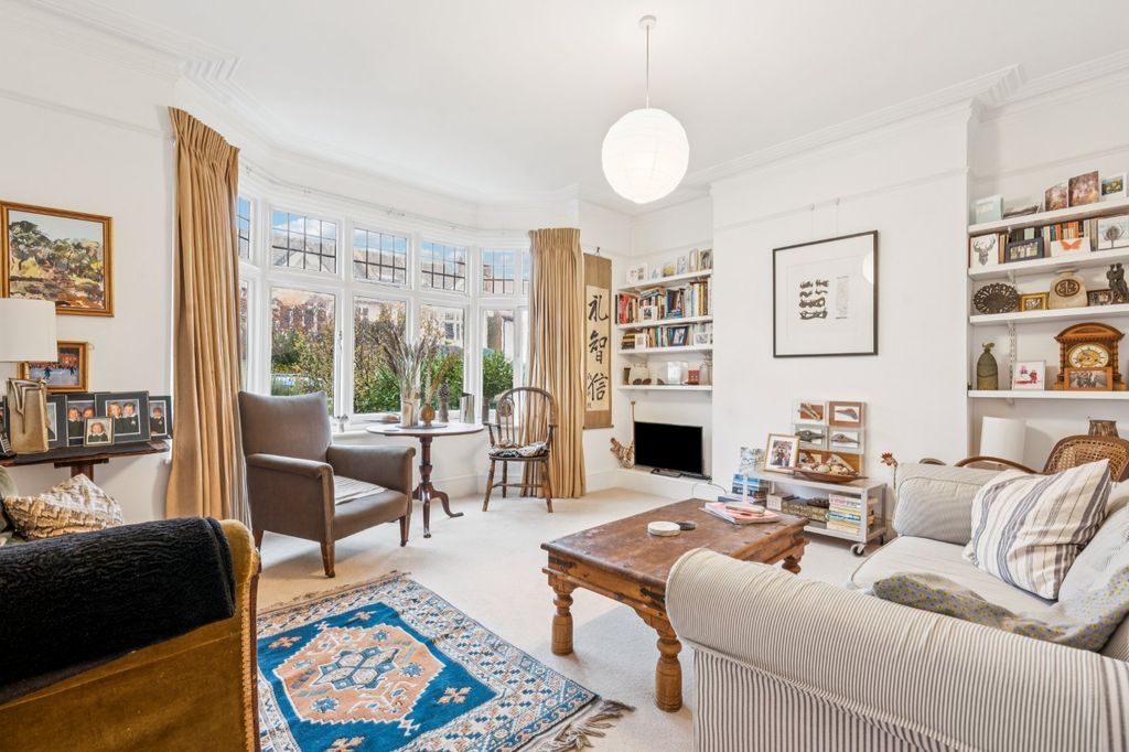 Property photo 3 of 13