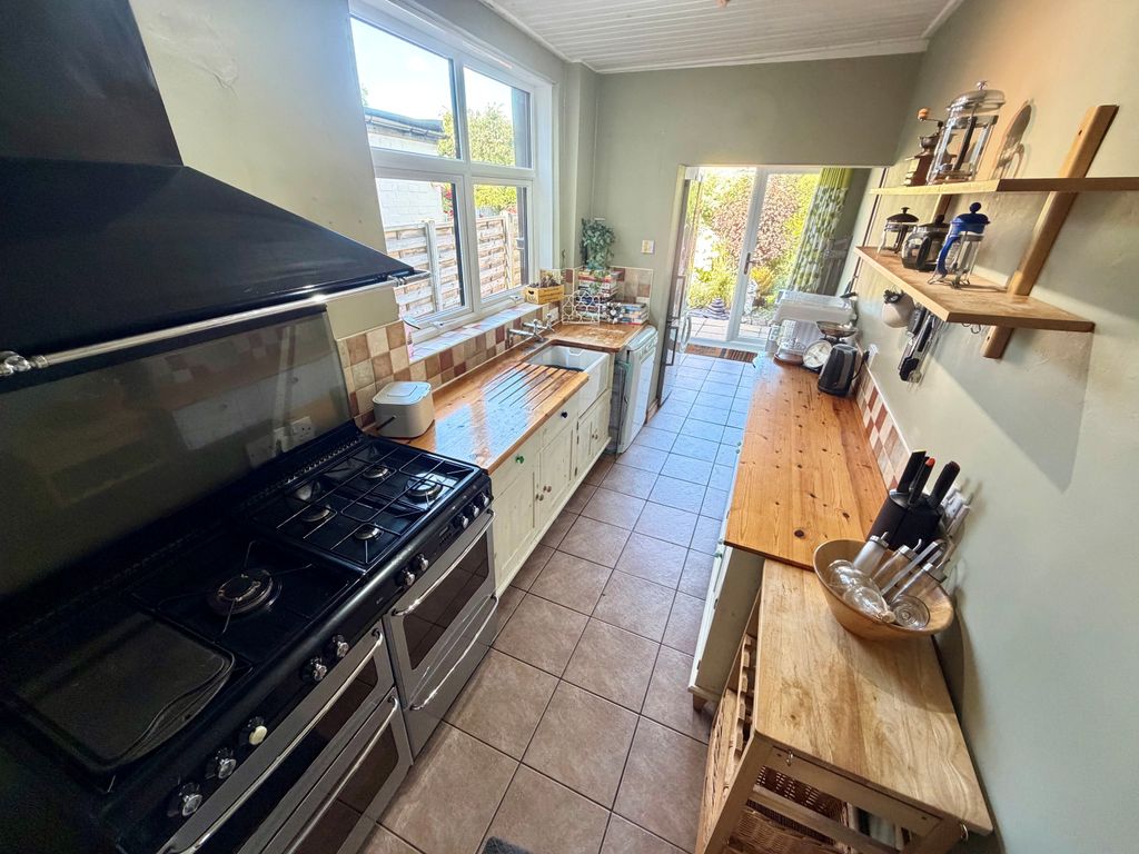 Property photo 3 of 16