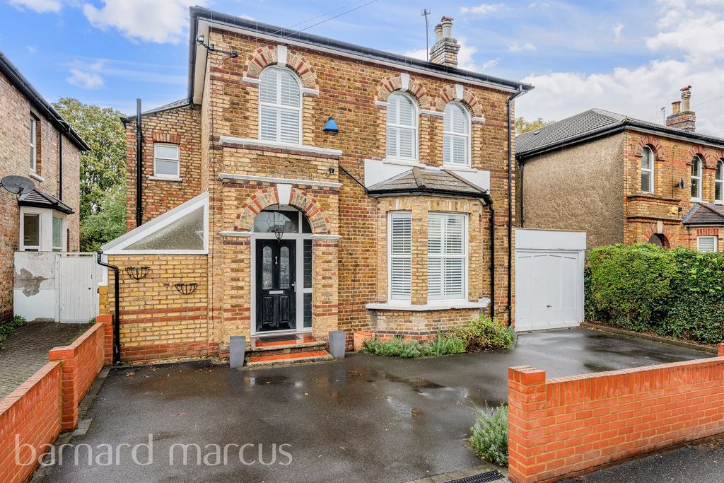 Property photo 1 of 15