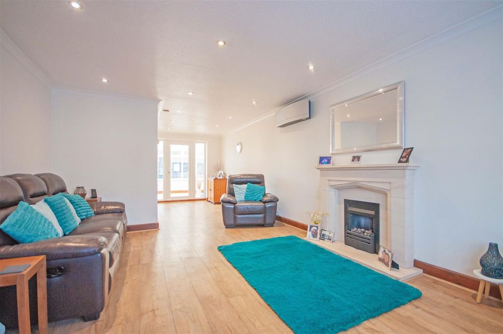 Property photo 2 of 17 Ld.Jpg
