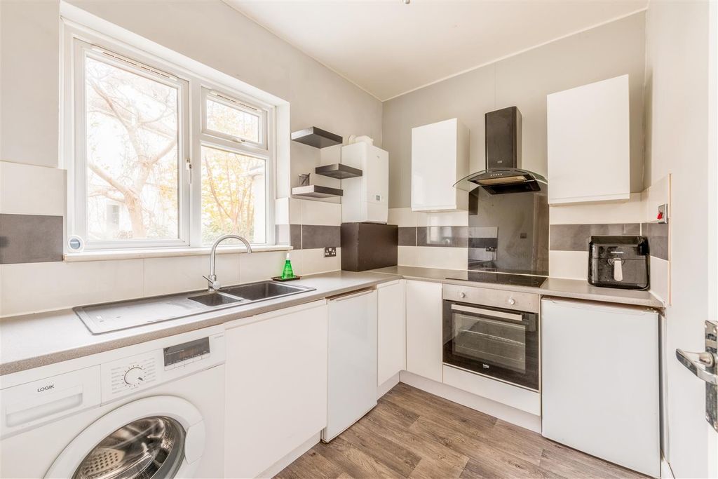 Property photo 3 of 20 12 New England Road-2.Jpg