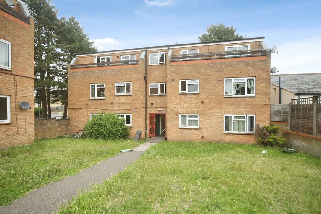 Property photo 1 of 11