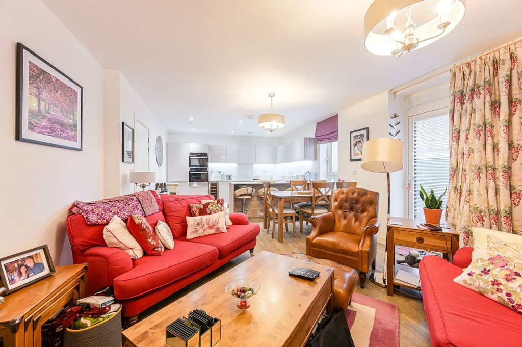Property photo 1 of 17