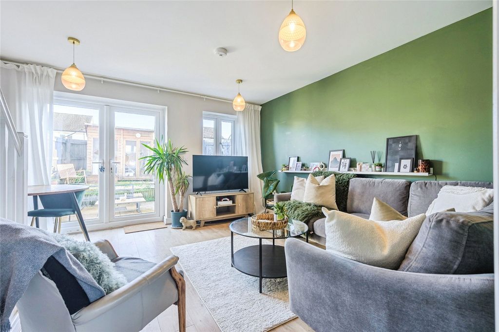 Property photo 2 of 18 Picture No. 28