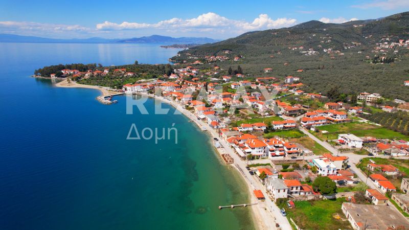 Property photo 2 of 44