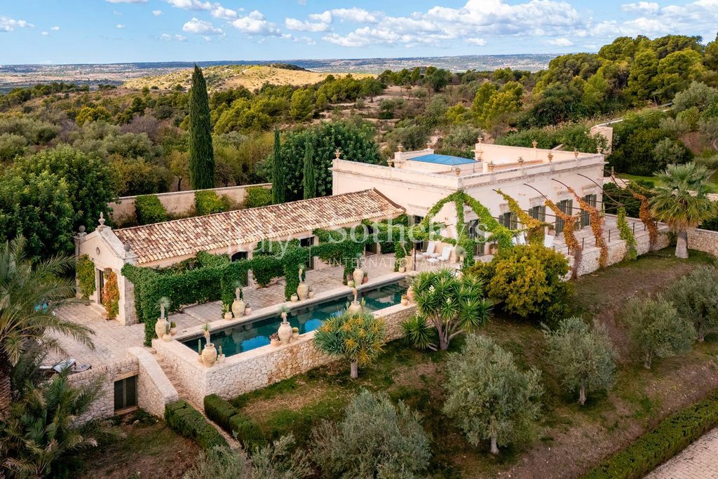 Property photo 3 of 44