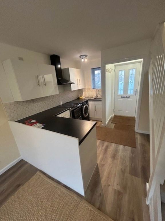 Property photo 3 of 11