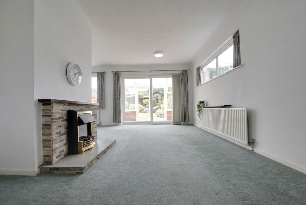 Property photo 2 of 23