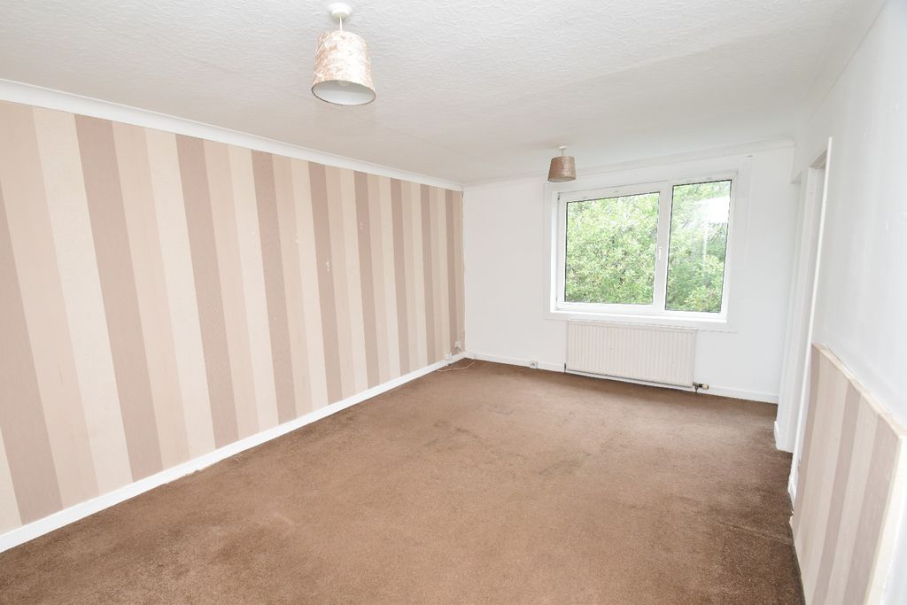 Property photo 2 of 14 4409432