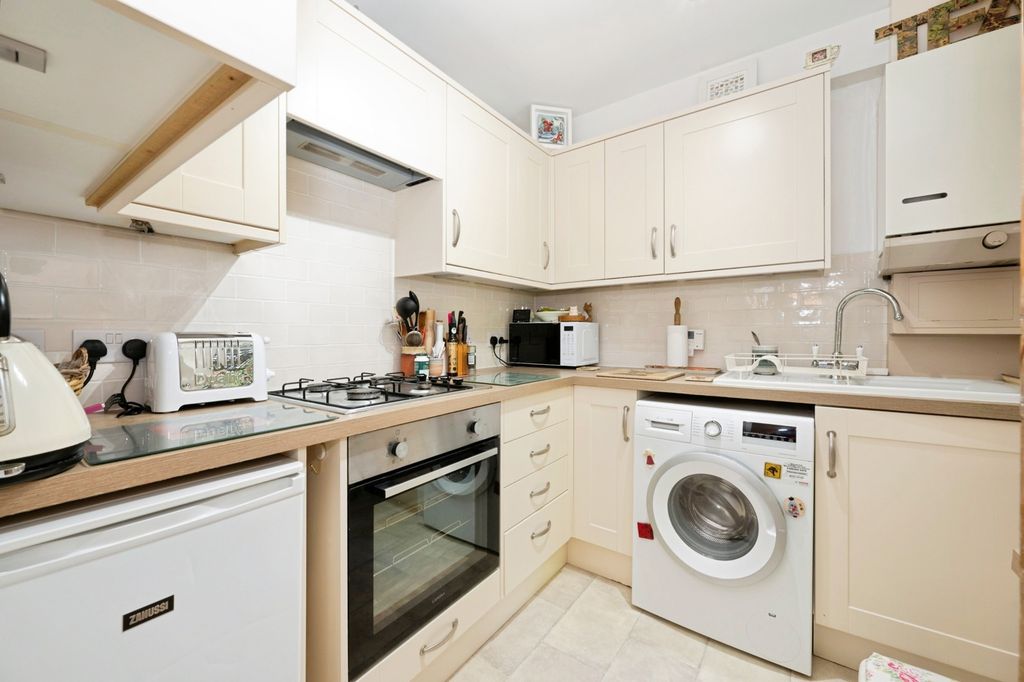 Property photo 3 of 12 Pbox-Img.Jpg