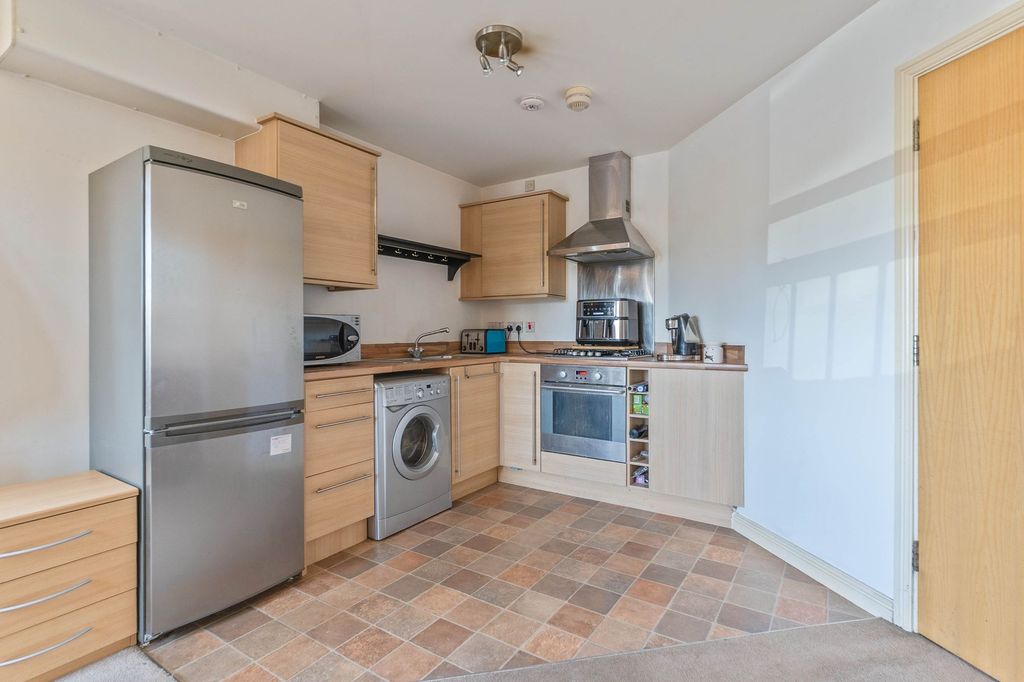 Property photo 2 of 11