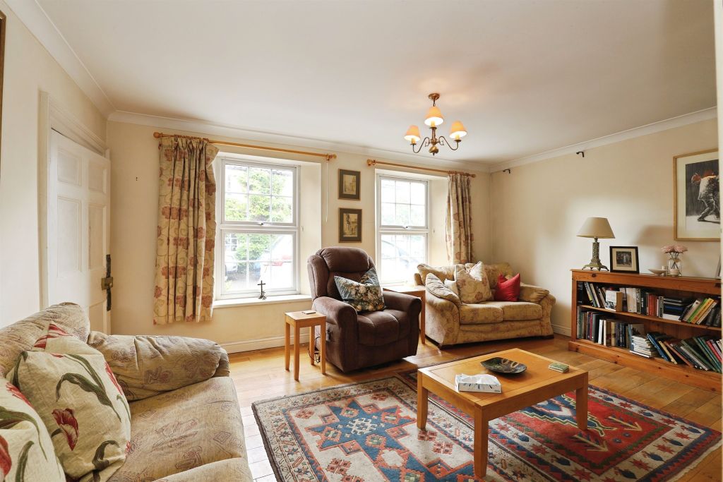 Property photo 2 of 22