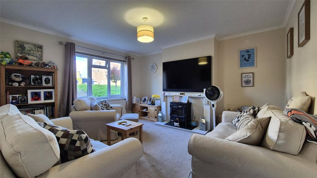 Property photo 2 of 22 Picture No. 27